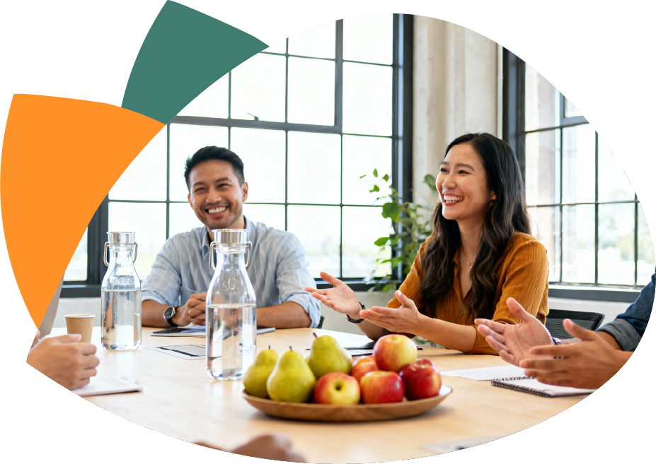 Ausschnitt eines Meetings mit mehreren Personen